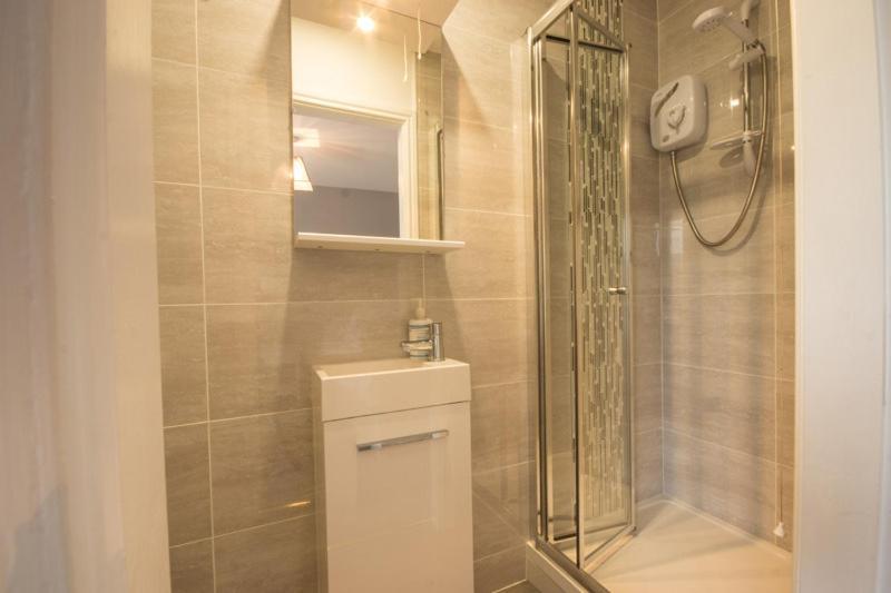 מטלוק Haddon Cottage - Darwin Lake Holiday Village מראה חיצוני תמונה